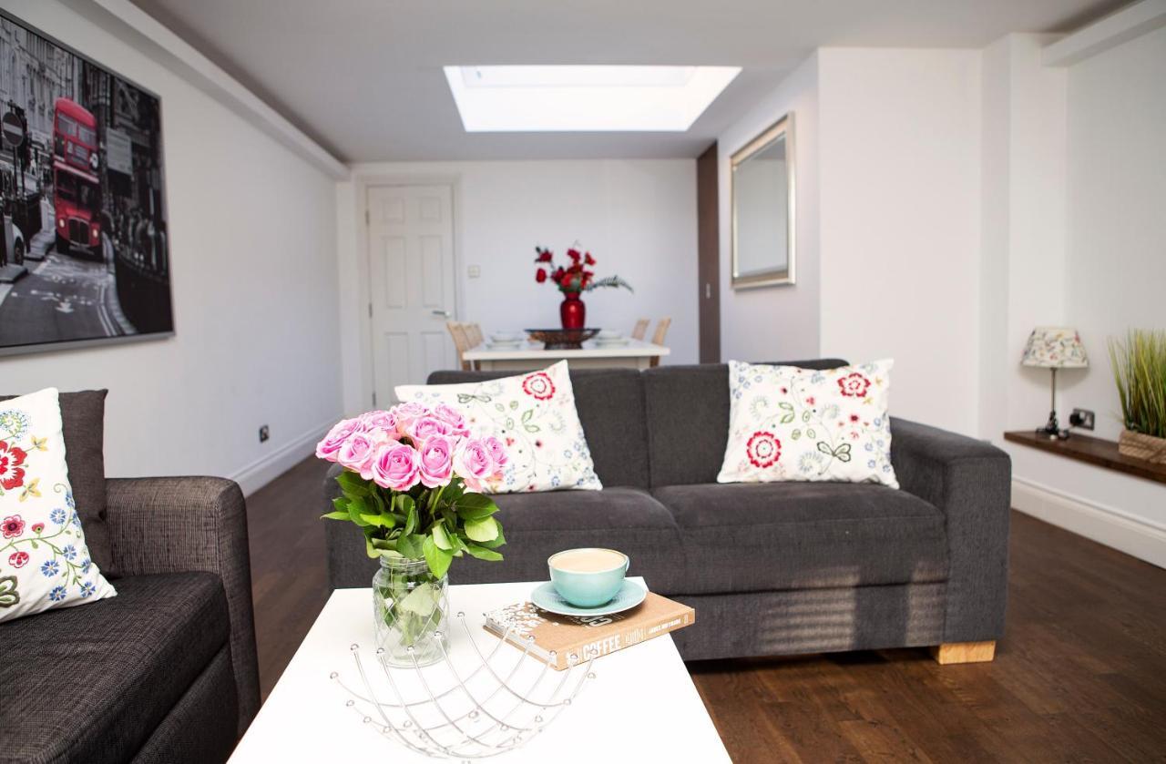 Apt 3, Trafalgar Sq Duplex, 3Rd & 4Th Floor By Indigo Flats Londýn Exteriér fotografie