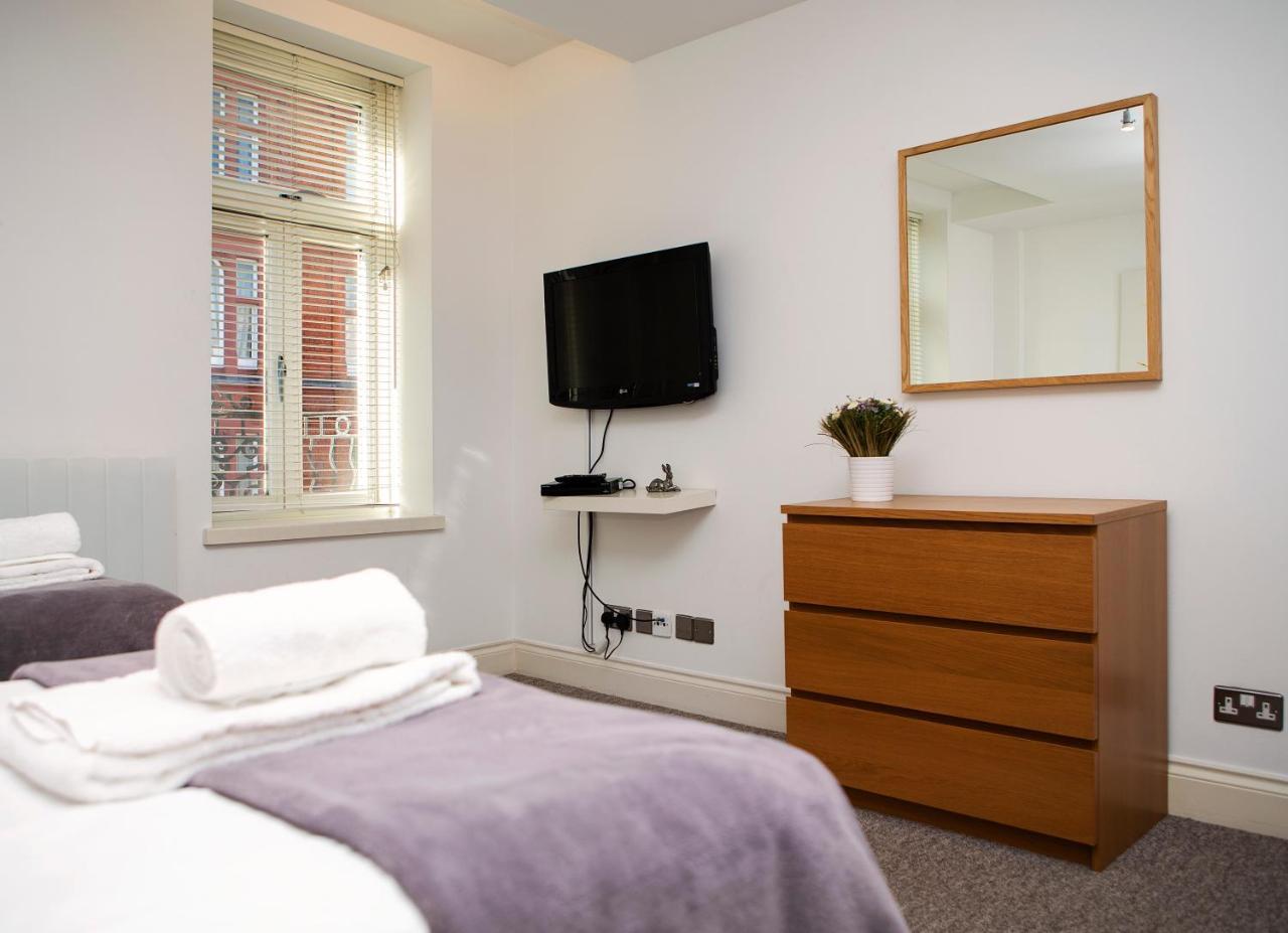 Apt 3, Trafalgar Sq Duplex, 3Rd & 4Th Floor By Indigo Flats Londýn Exteriér fotografie