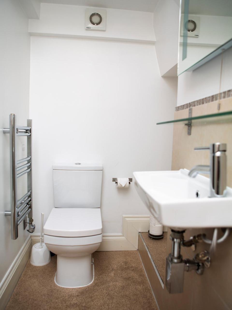 Apt 3, Trafalgar Sq Duplex, 3Rd & 4Th Floor By Indigo Flats Londýn Exteriér fotografie
